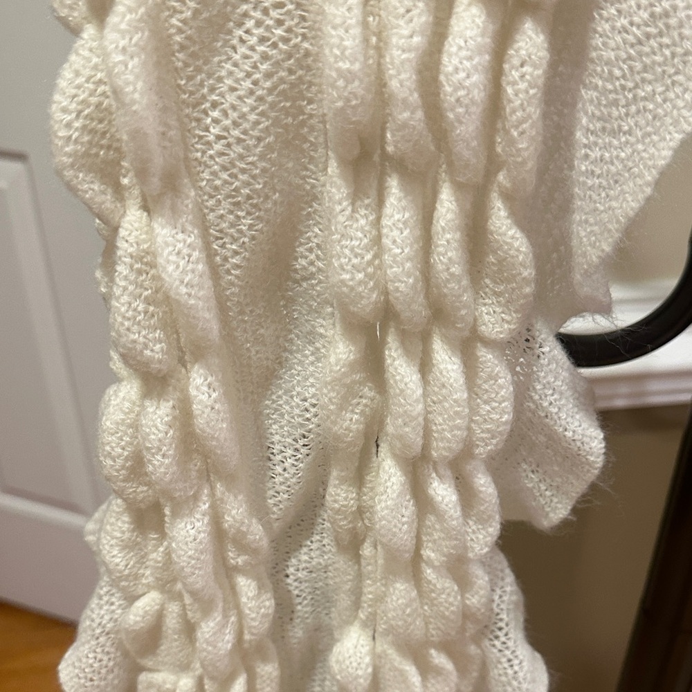 Elegant Cream Knit Scarf - Picture 2 of 5